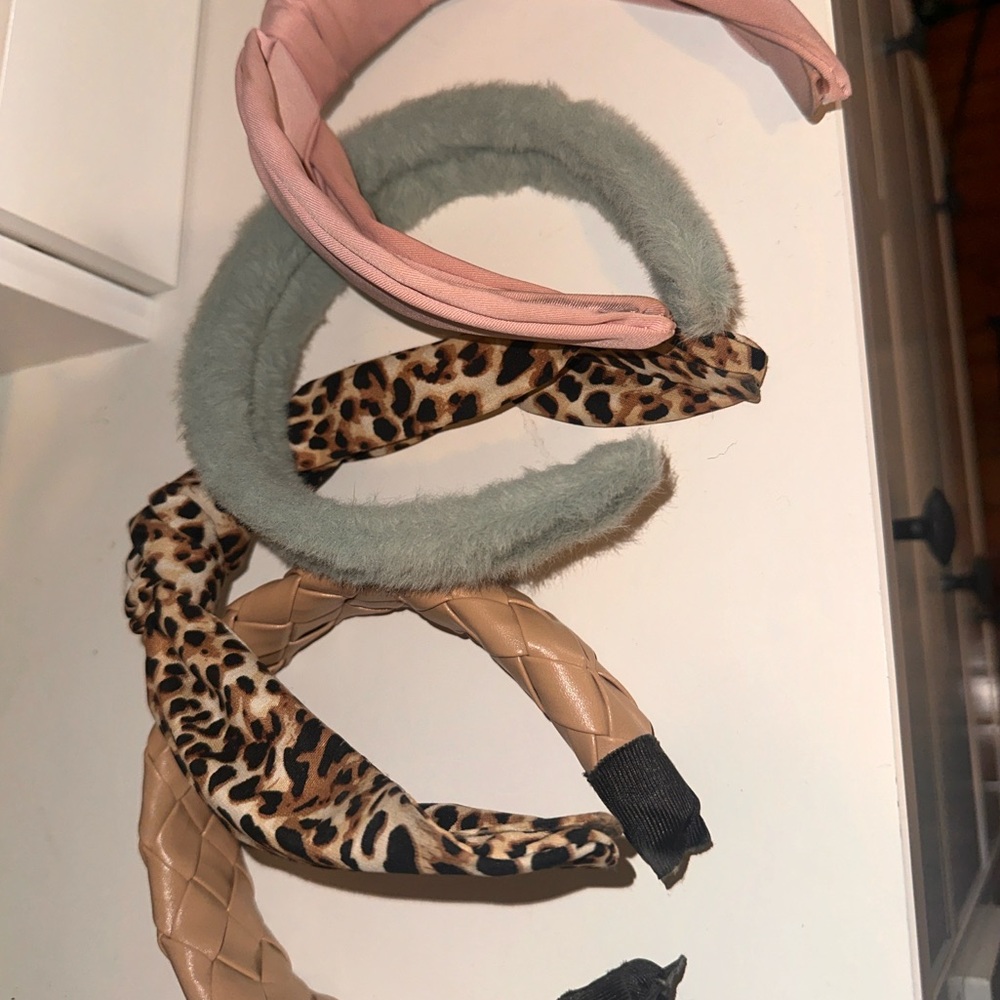 4 headbands